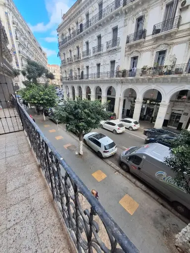 À vendre : Appartement F4 à Alger Centre 